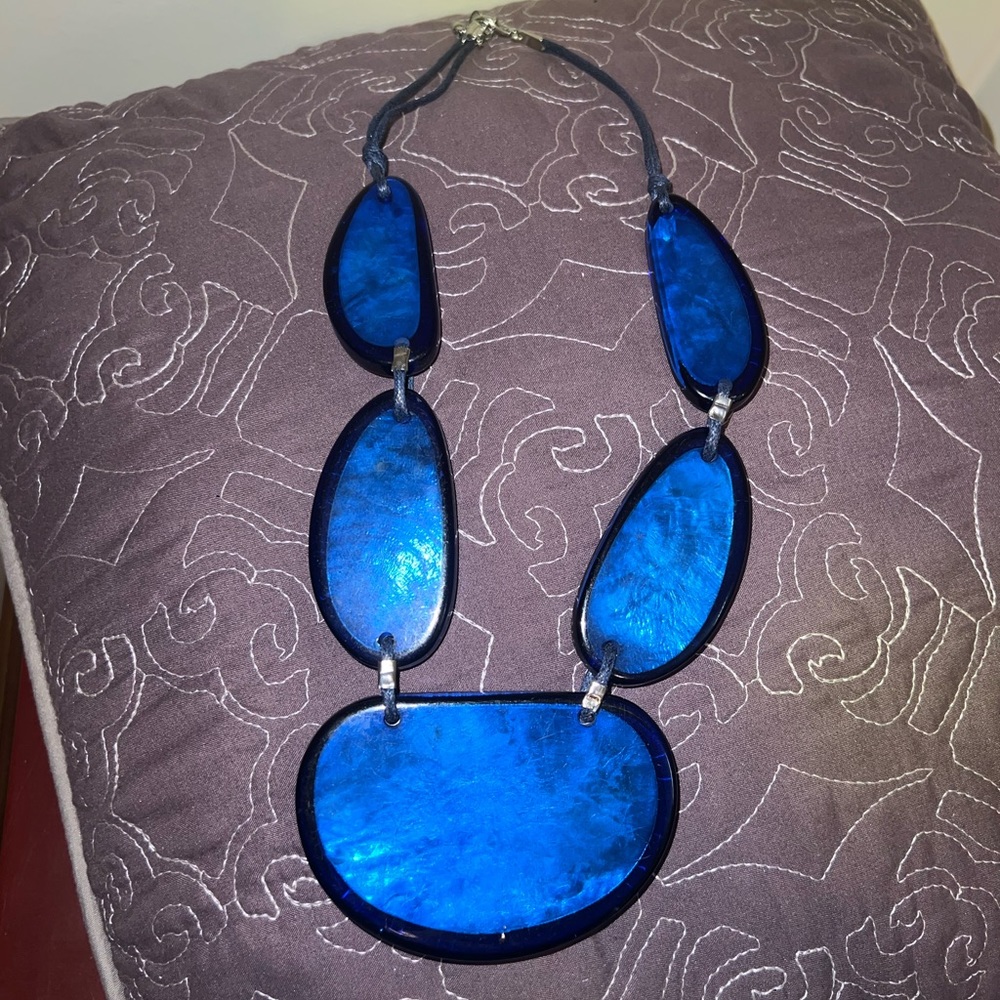 Bold Statement Beautiful Royal Blue Bead Necklace - Picture 4 of 11